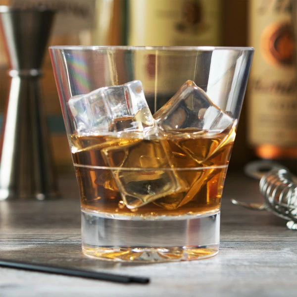 Thunder Group PLTHRG212C 12 Oz. Plastic Starburst Rocks / Old Fashioned Glass 1 Thunder Group PLTHRG212C 12 Oz. Plastic Starburst Rocks / Old Fashioned Glass