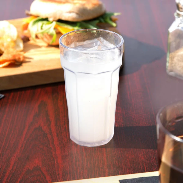 Cambro LT6152 Laguna 6 Oz. Clear Customizable SAN Plastic Tumbler - 36/Case 1 Cambro LT6152 Laguna 6 Oz. Clear Customizable SAN Plastic Tumbler - 36/Case